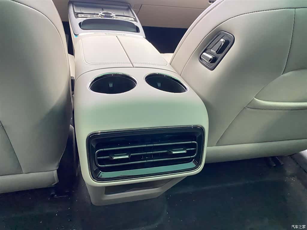 Geely 8, 2025 11