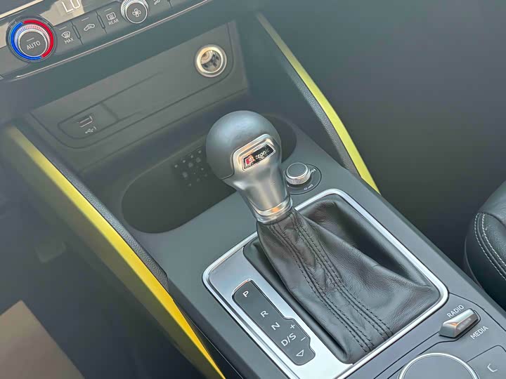 Audi Q2L 2018 35 TFSI shi shang dong gan xing China VI