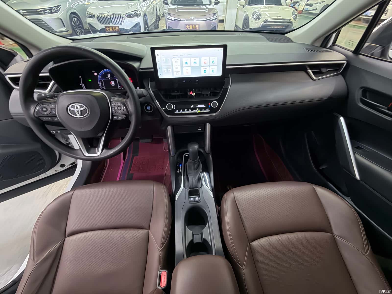 Toyota Frontlander, 2023 9