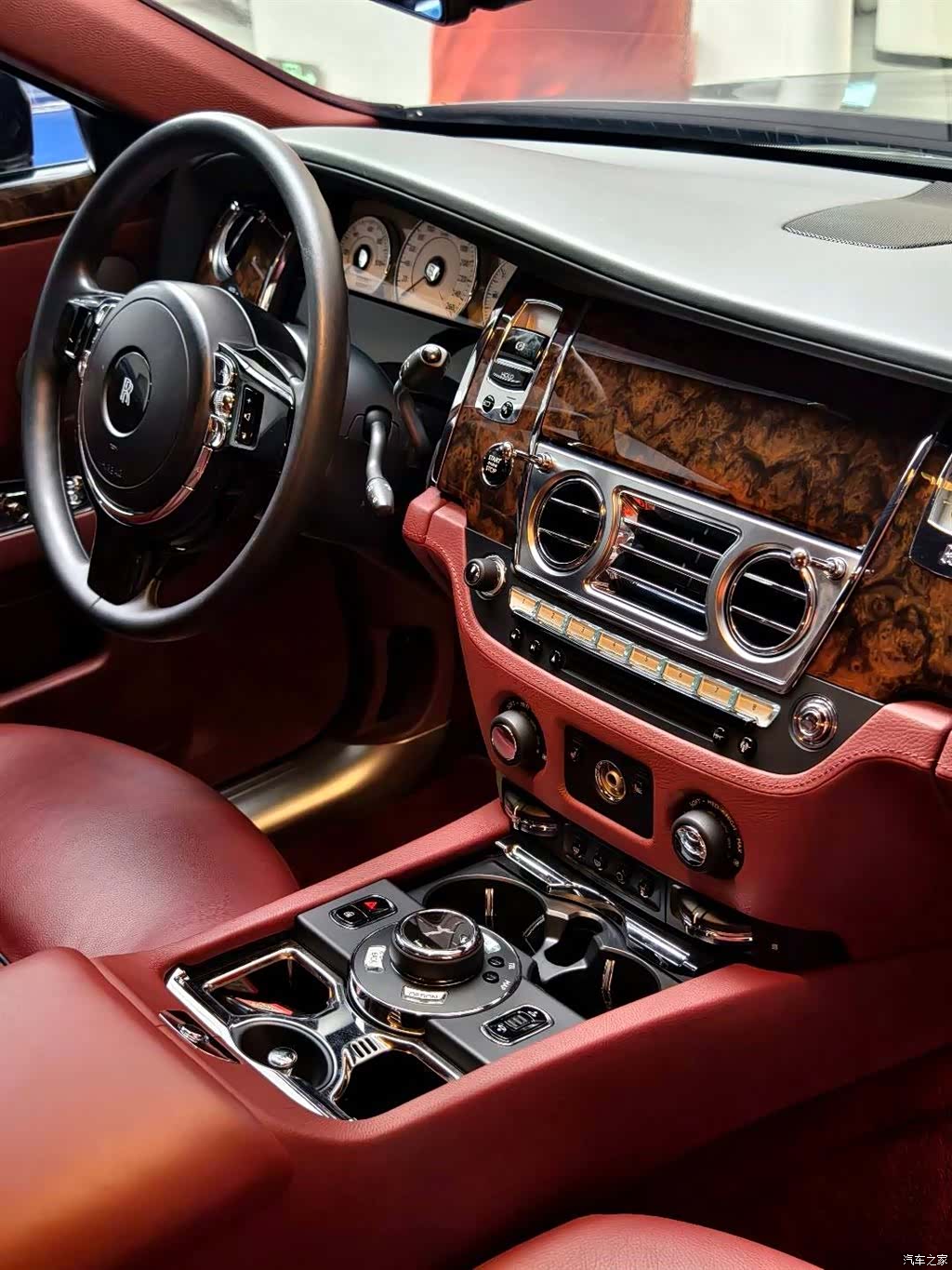 Rolls-Royce Ghost, 2014 11