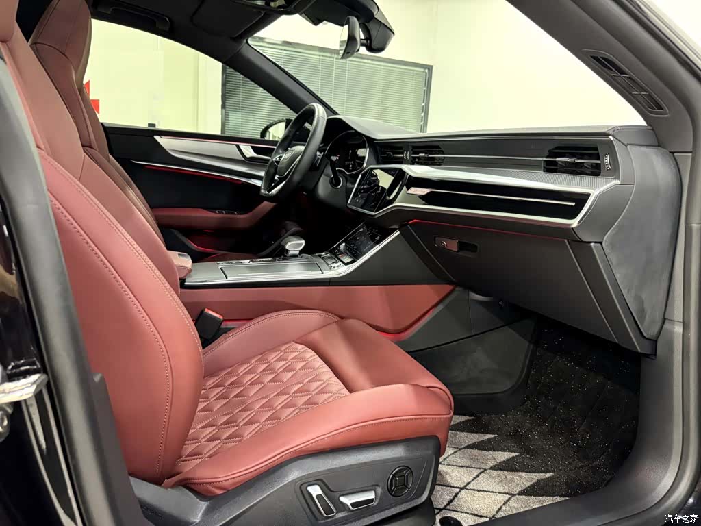 Audi A7L, 2024 11