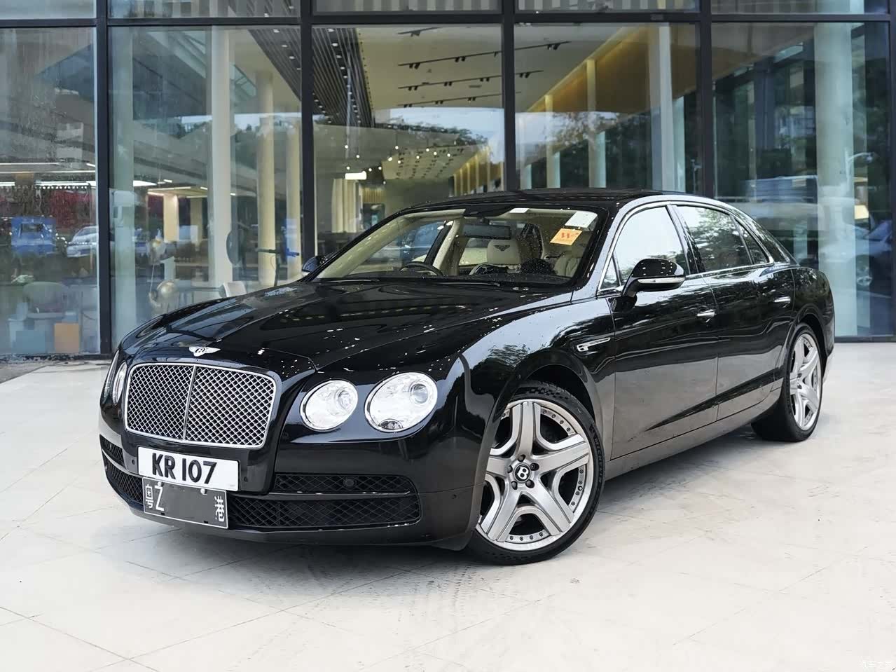 Bentley Flying Spur, 2014 1