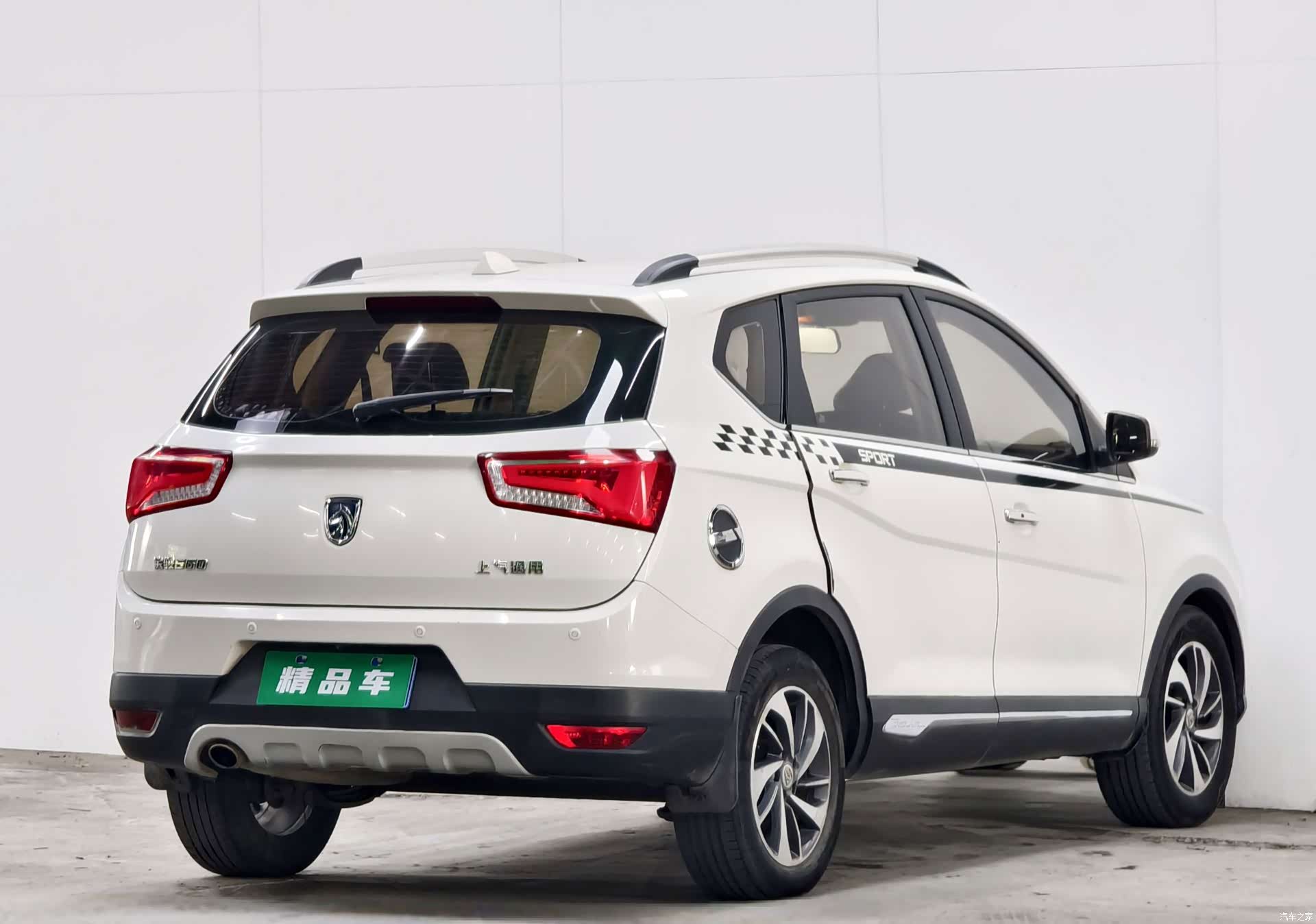 Wuling 560, 2015 4