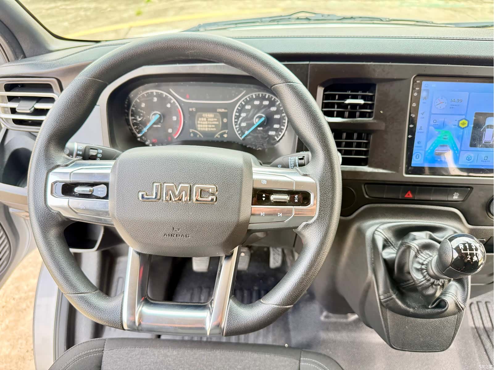 JMC 6MT5 6, 2025 16