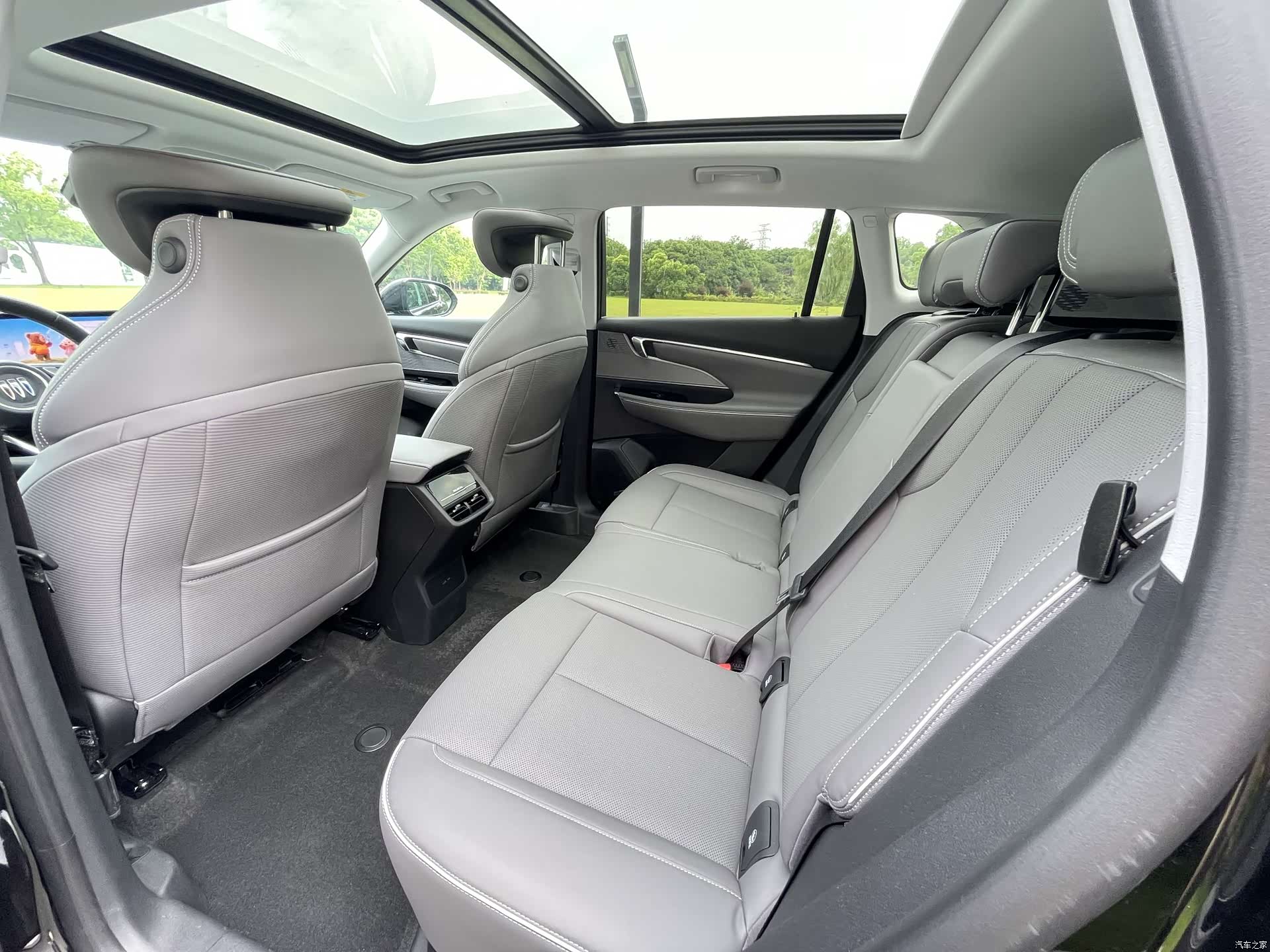 Buick E5, 2025 40