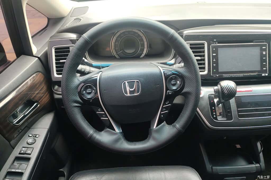 Honda Elysion, 2016 15