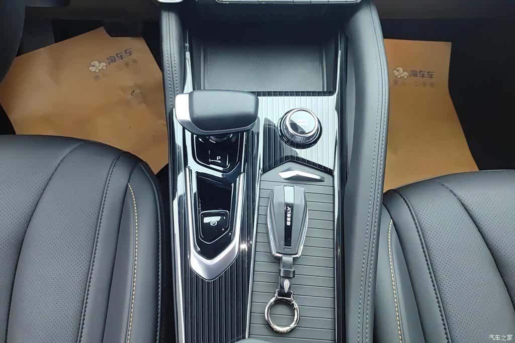 Geely Xingyue L, 2025 16