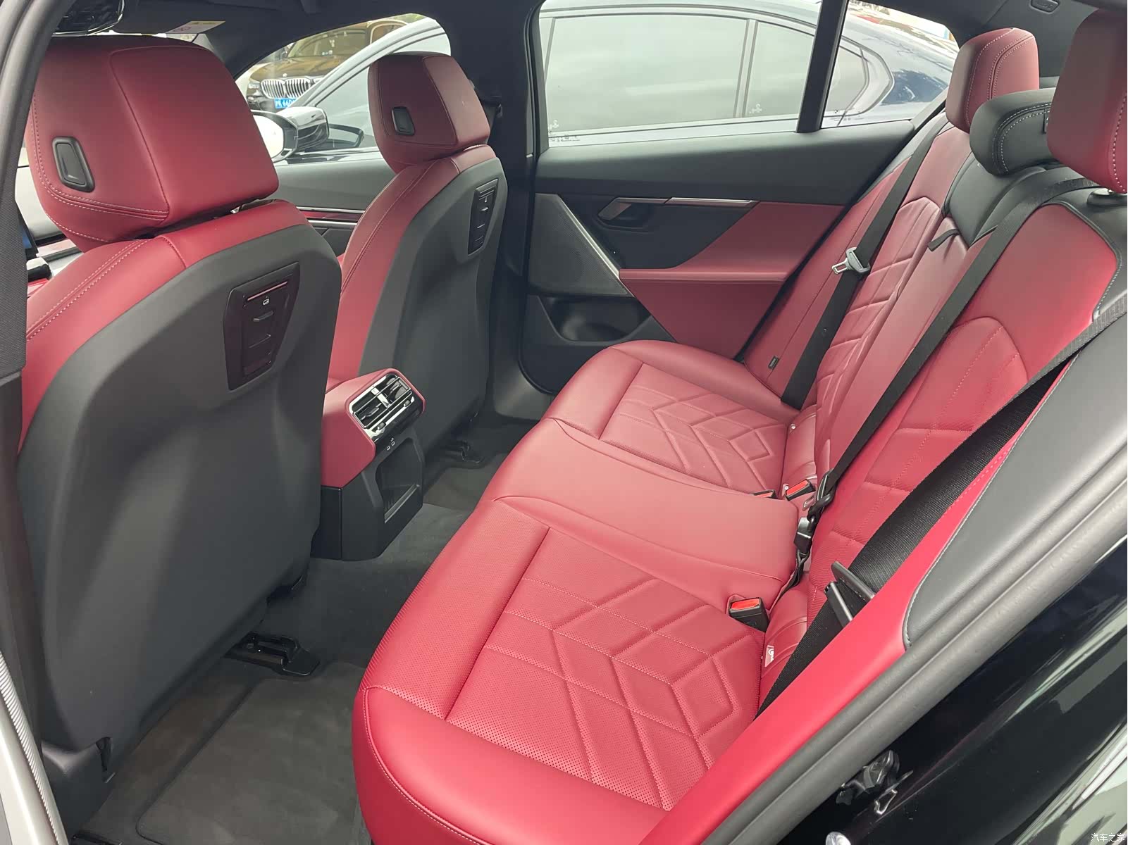 BMW 5 Series, 2025 9