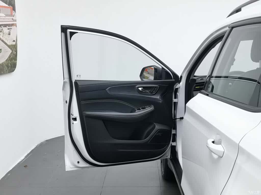 Roewe RX5, 2022 8