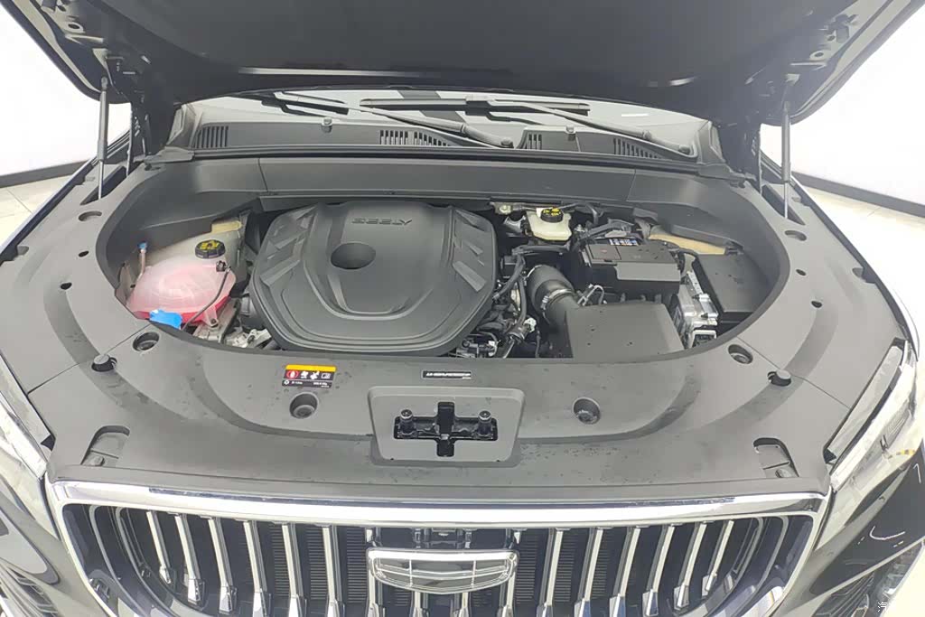 Geely Xingyue L, 2025 10