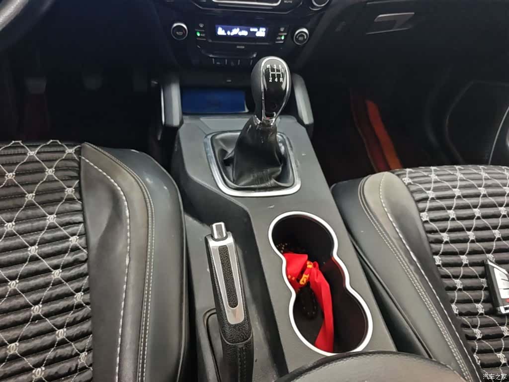 Geely X6, 2016 14