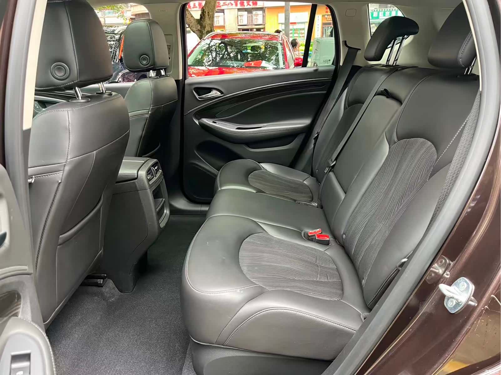 Buick Envision Plus, 2021 10