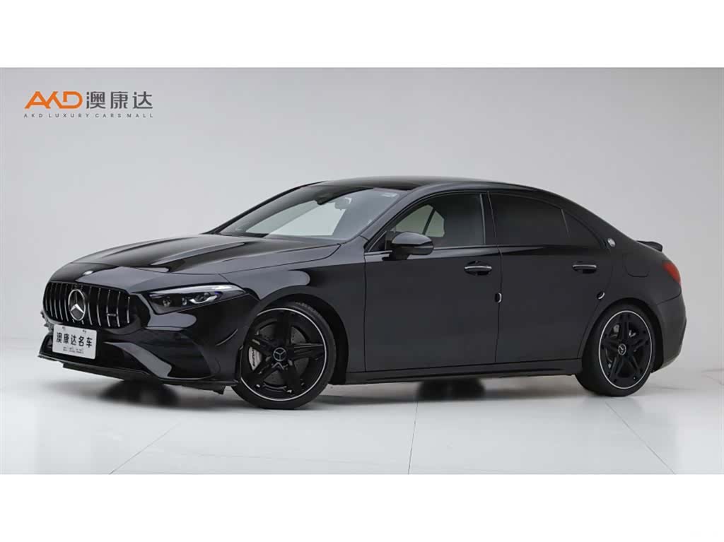 Mercedes-Benz A 35 L, 2025 1