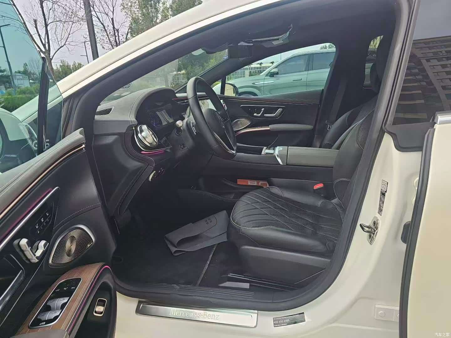 Mercedes-Benz EQS, 2023 4