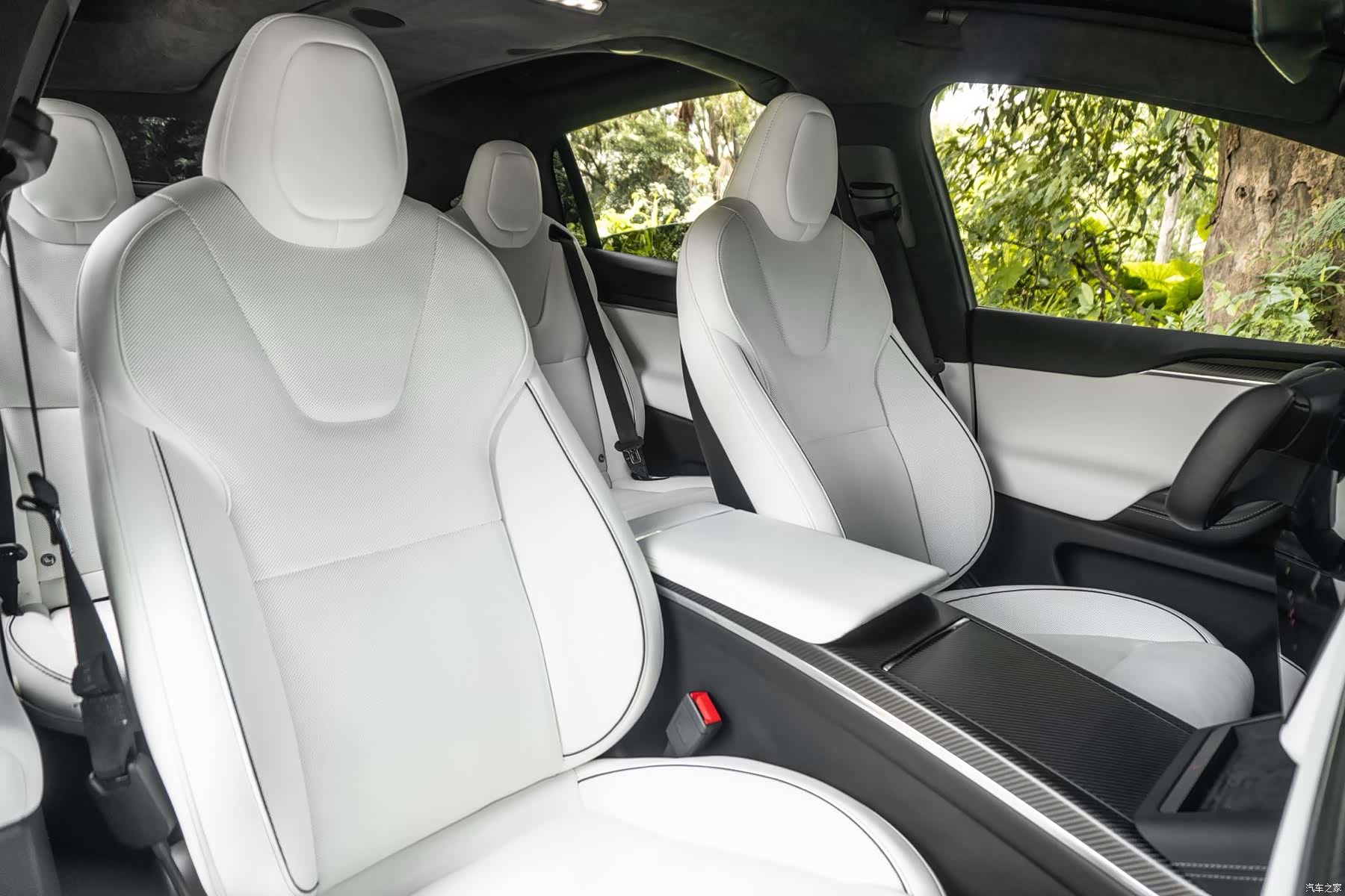 Tesla Model X, 2023 15