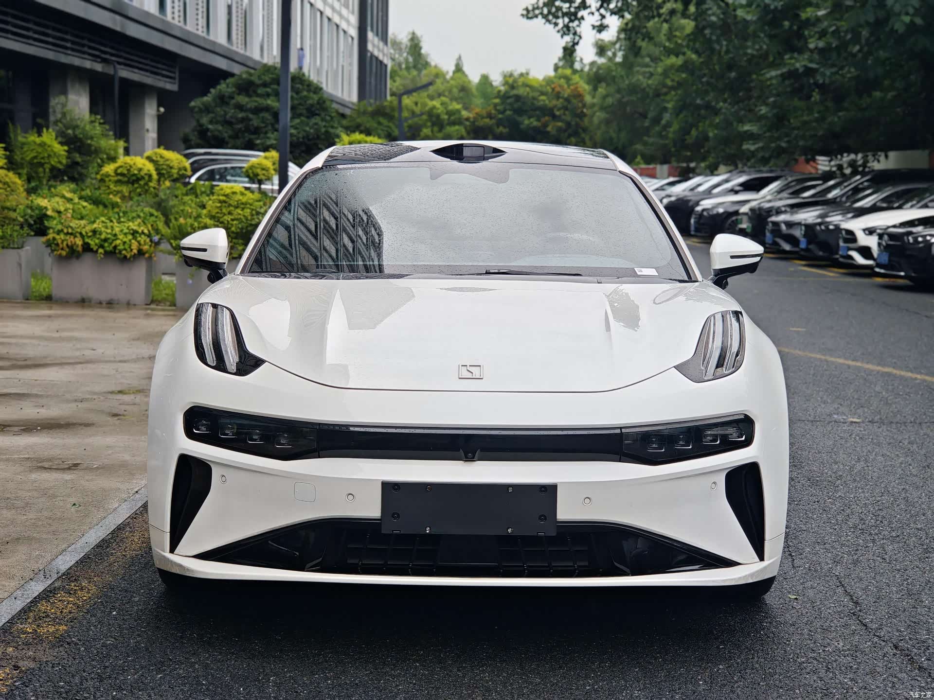 Zeekr 001, 2025 2