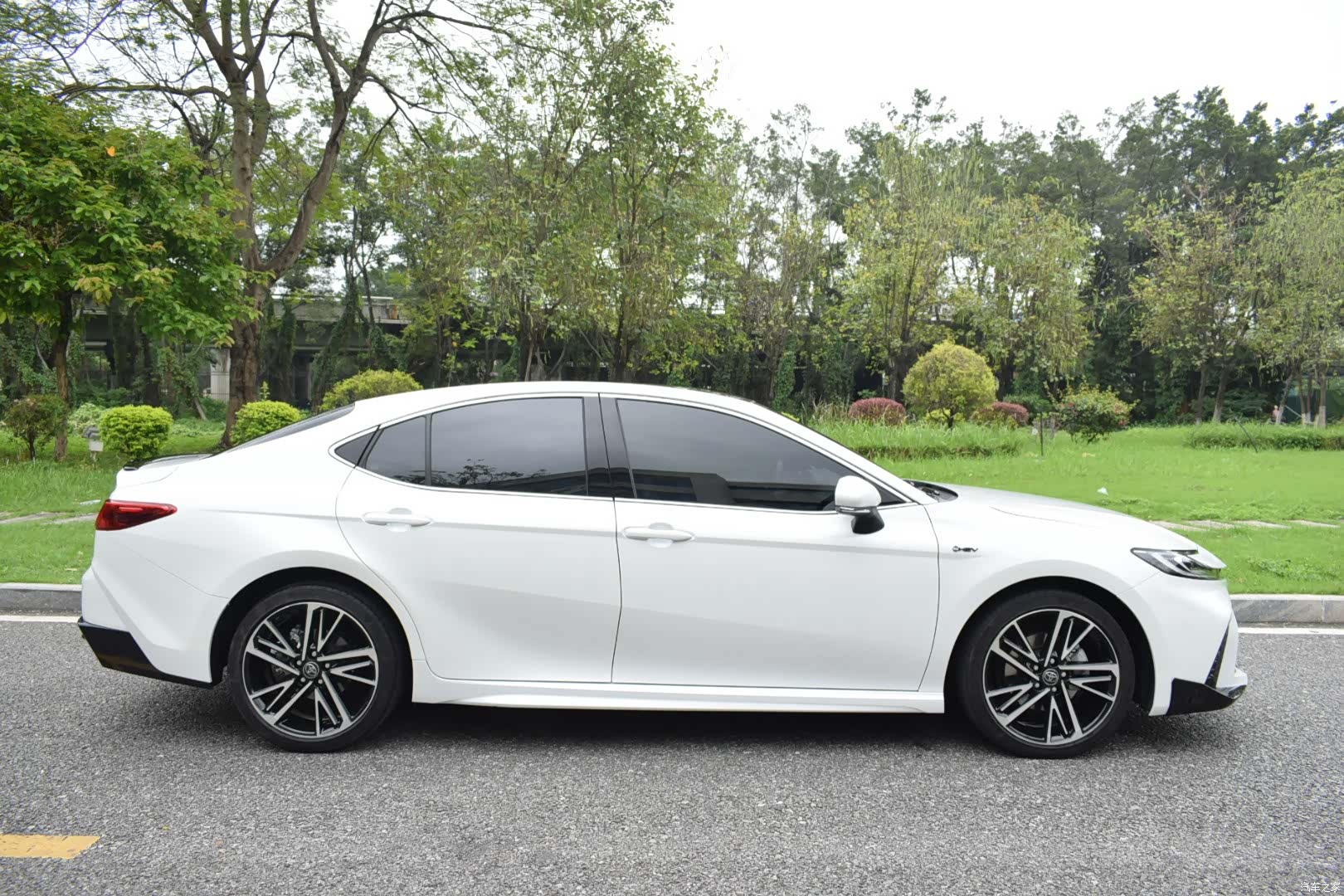 Toyota Camry, 2025 7