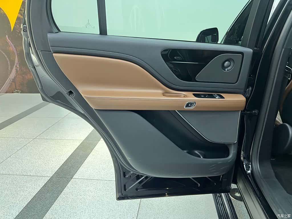 Lincoln Aviator, 2021 30