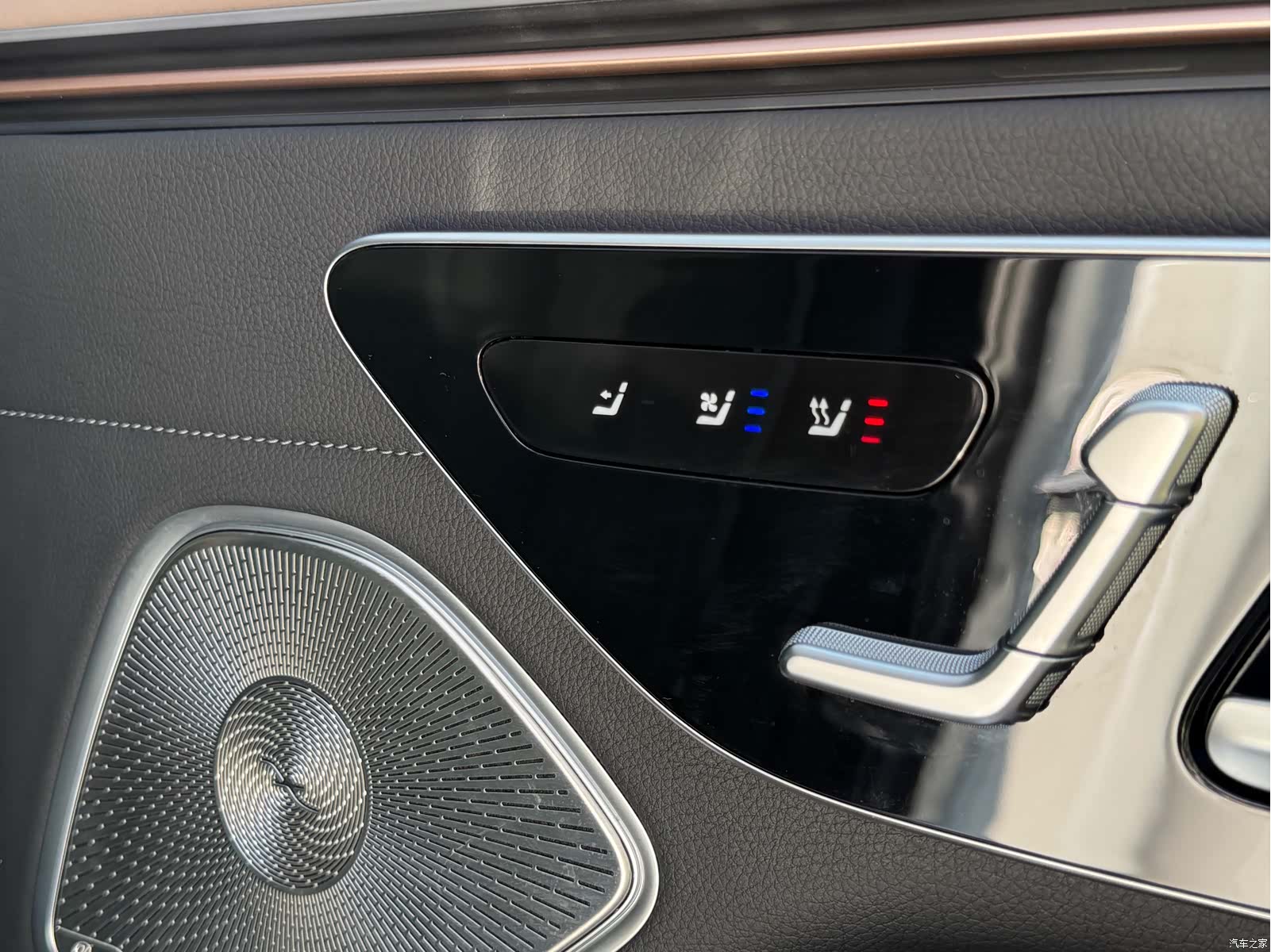 Mercedes-Benz EQS, 2023 23