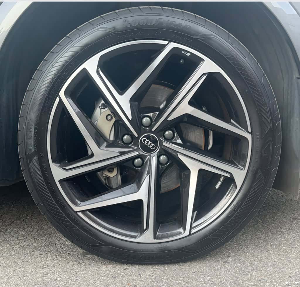 Audi e-tron, 2025 25