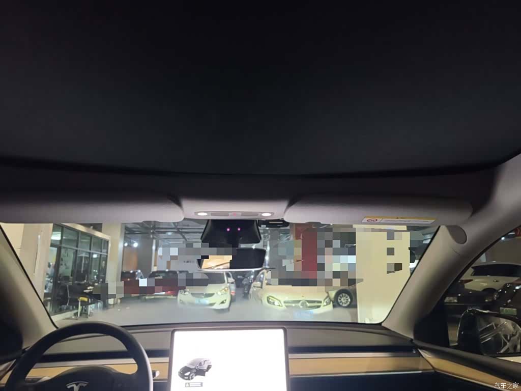 Tesla Model Y, 2023 18