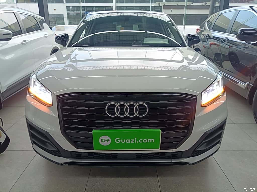 Audi Q2L, 2021 3