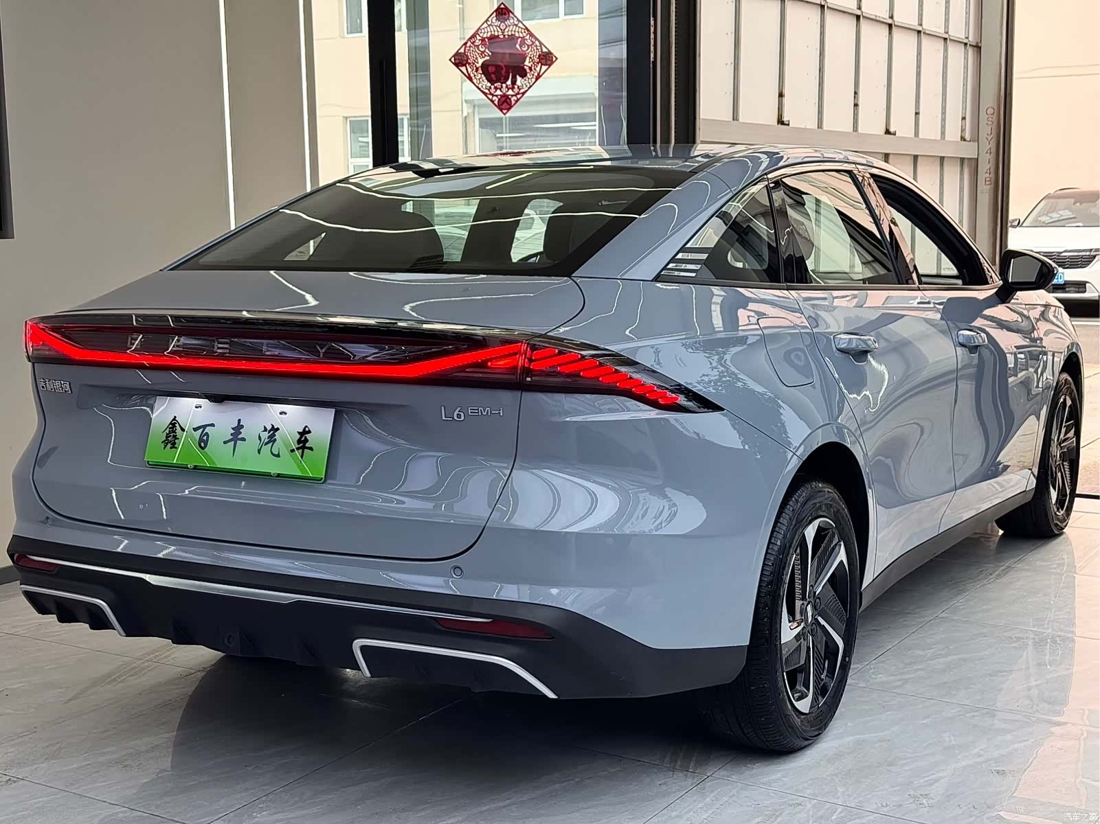 Geely Galaxy L6, 2025 10