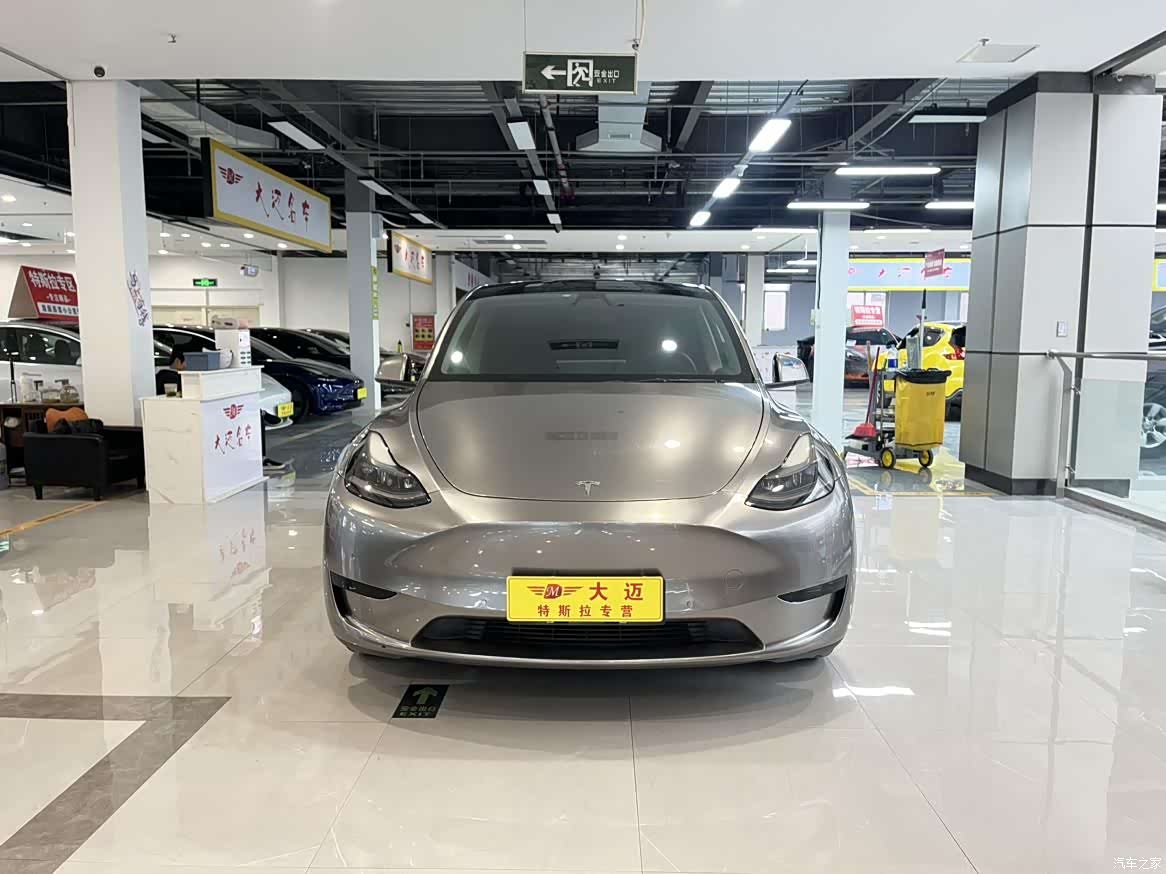 Tesla Model Y, 2022 2