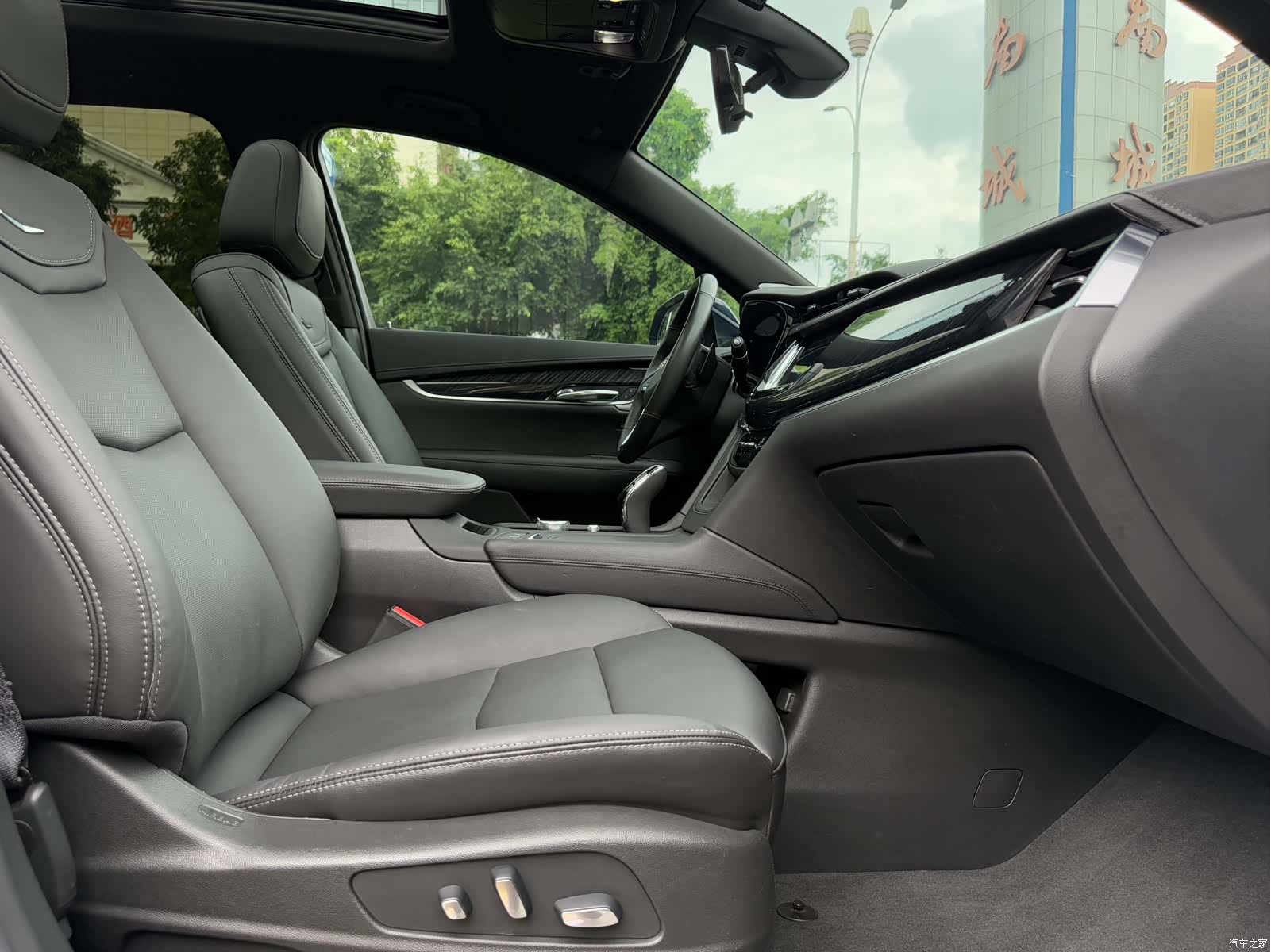 Cadillac XT6, 2022 14