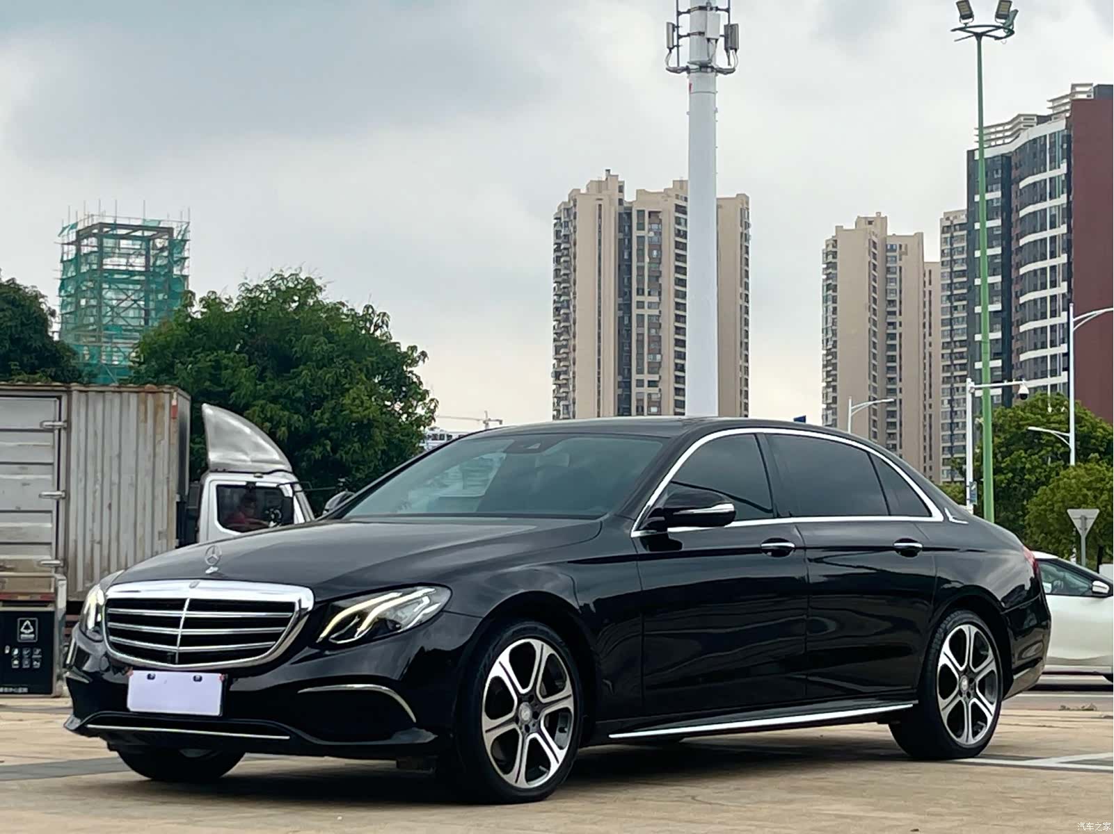 Mercedes-Benz E-Class, 2016 1