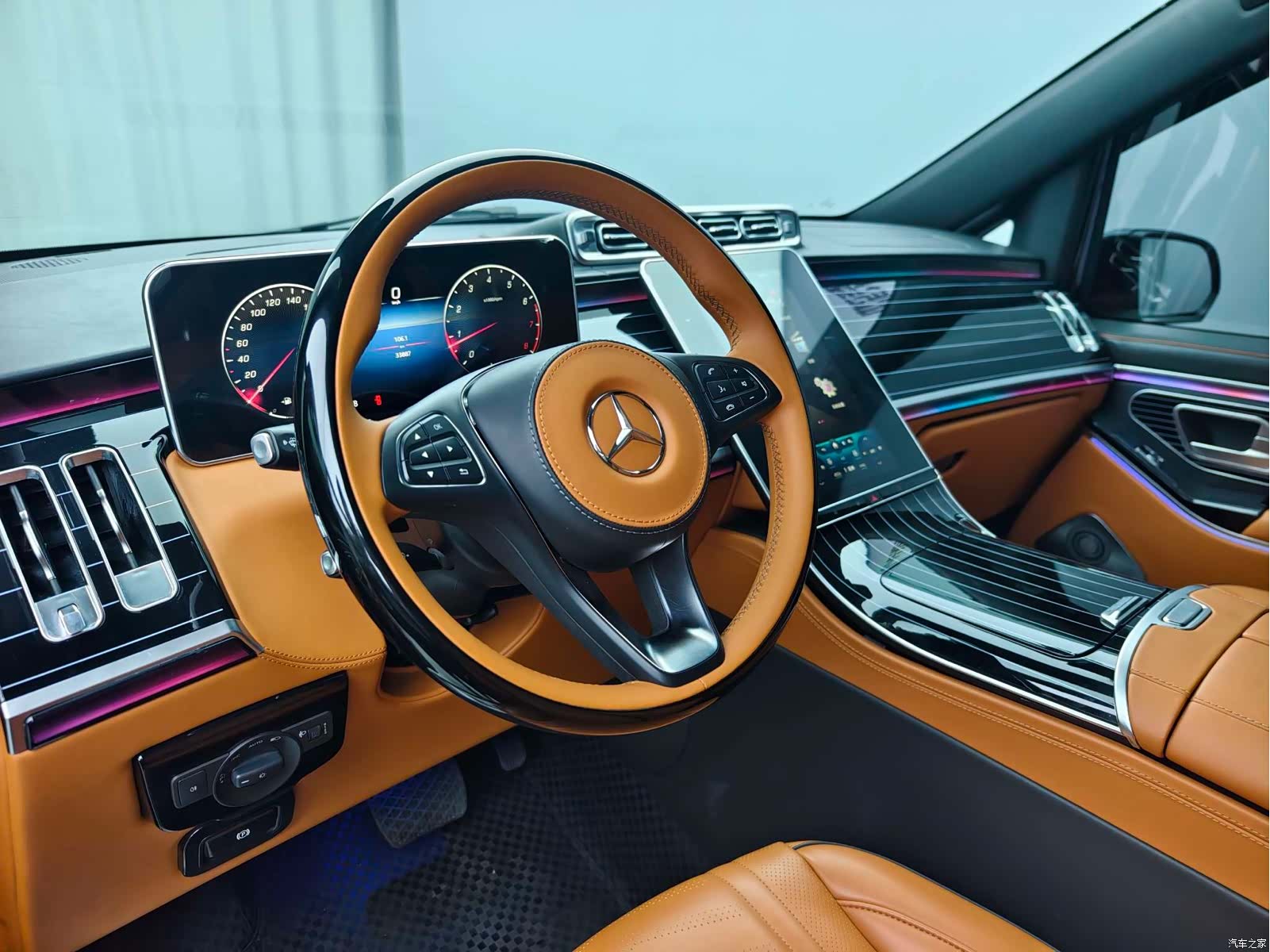 Mercedes-Benz 7, 2024 9