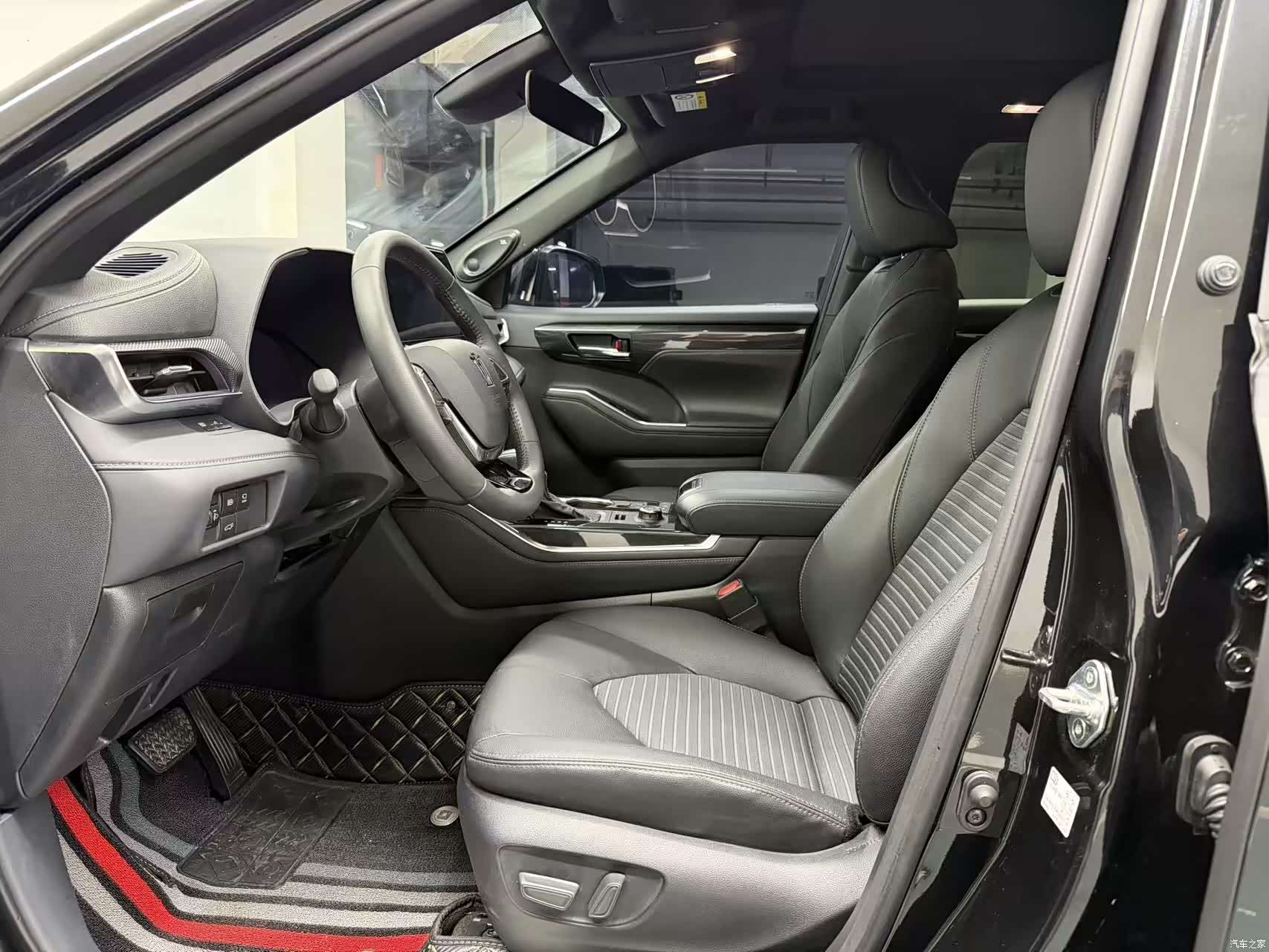 Toyota Crown, 2024 все фото