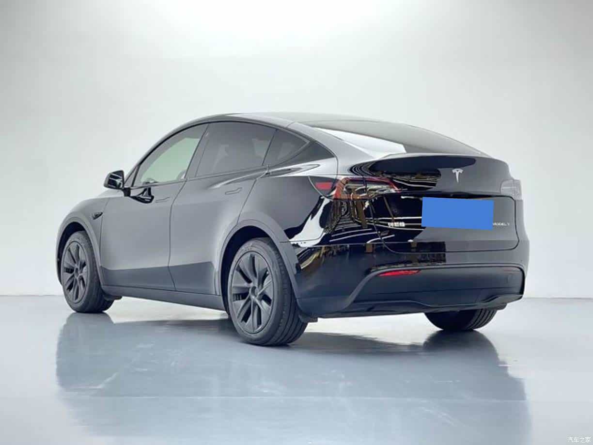 Tesla Model Y, 2024 4
