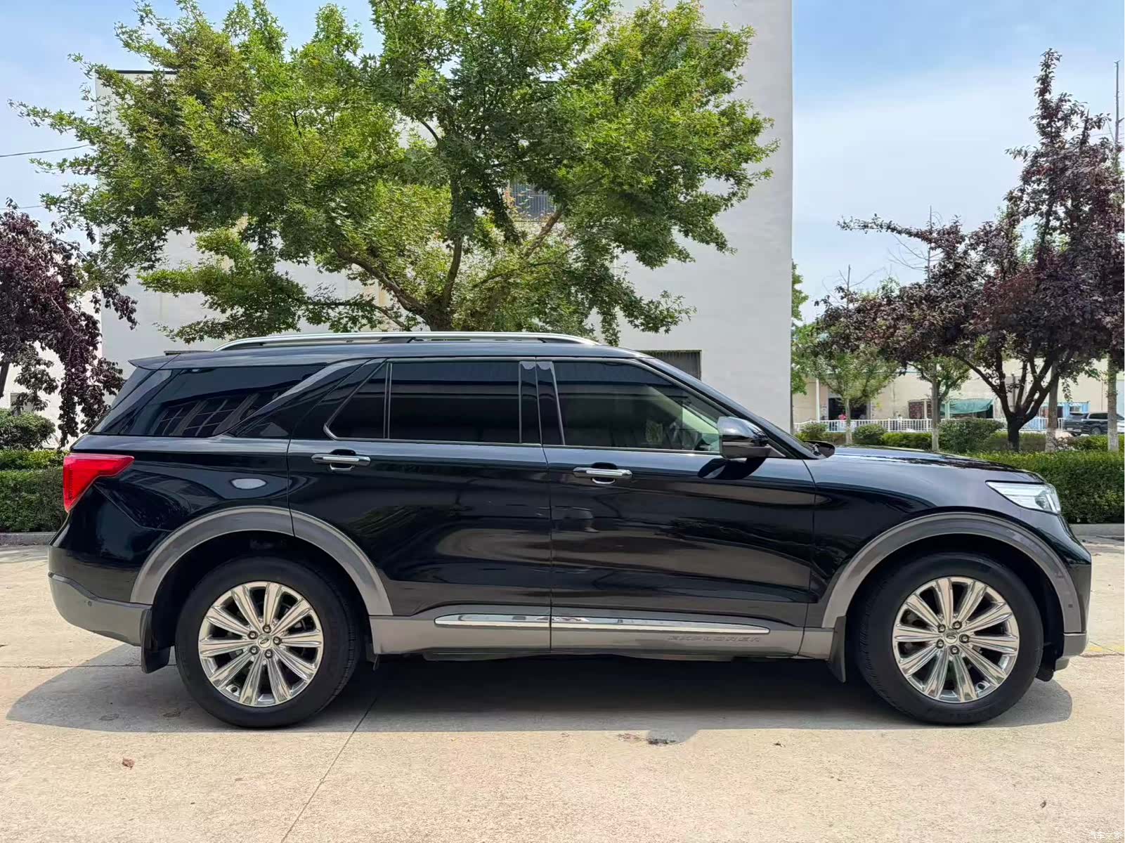 Ford Explorer, 2022 4
