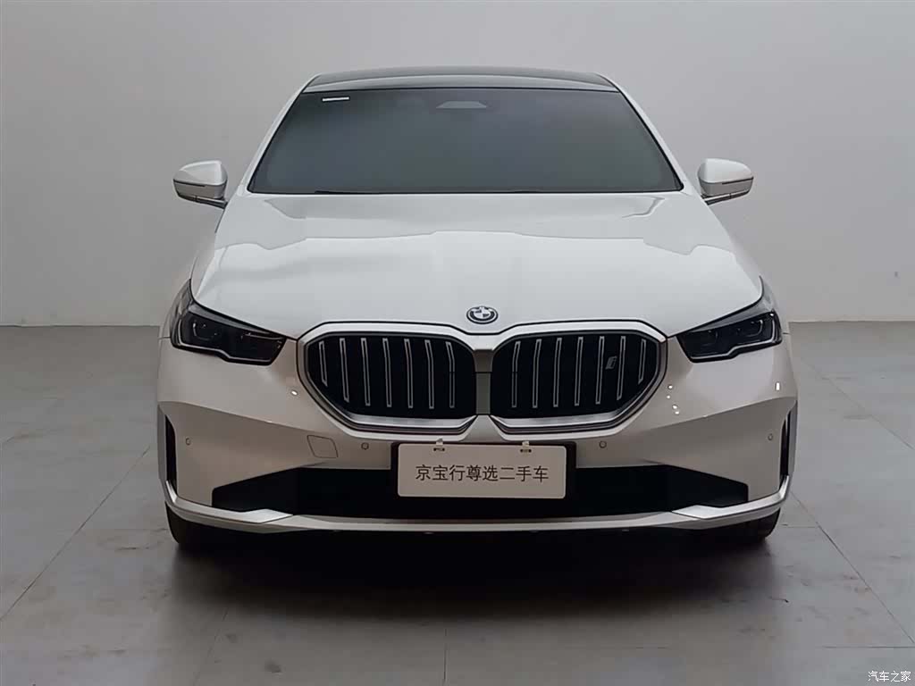 BMW i5, 2025 2