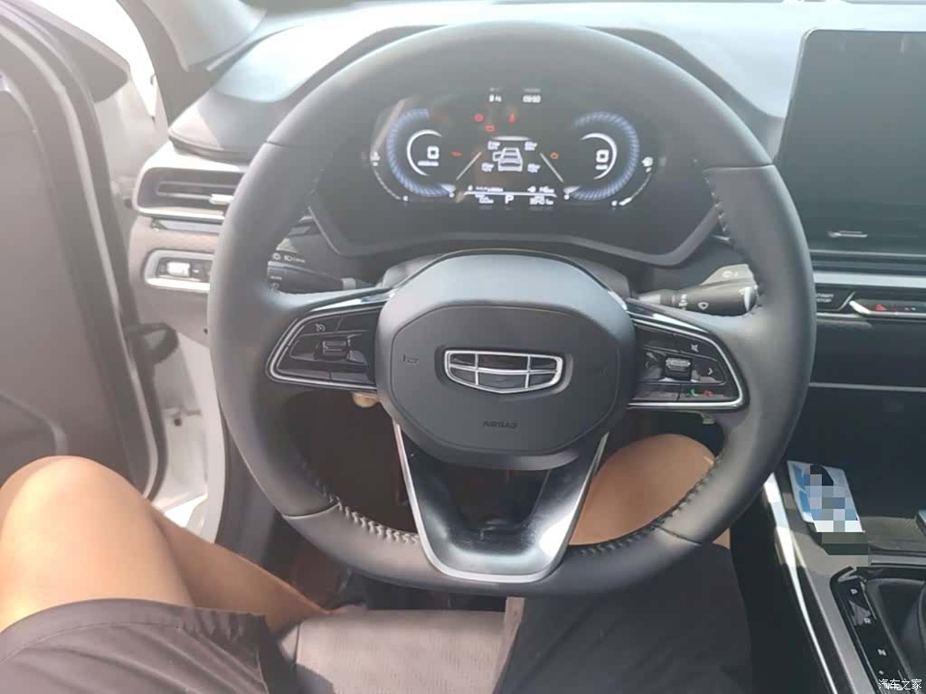 Geely Emgrand, 2023 11