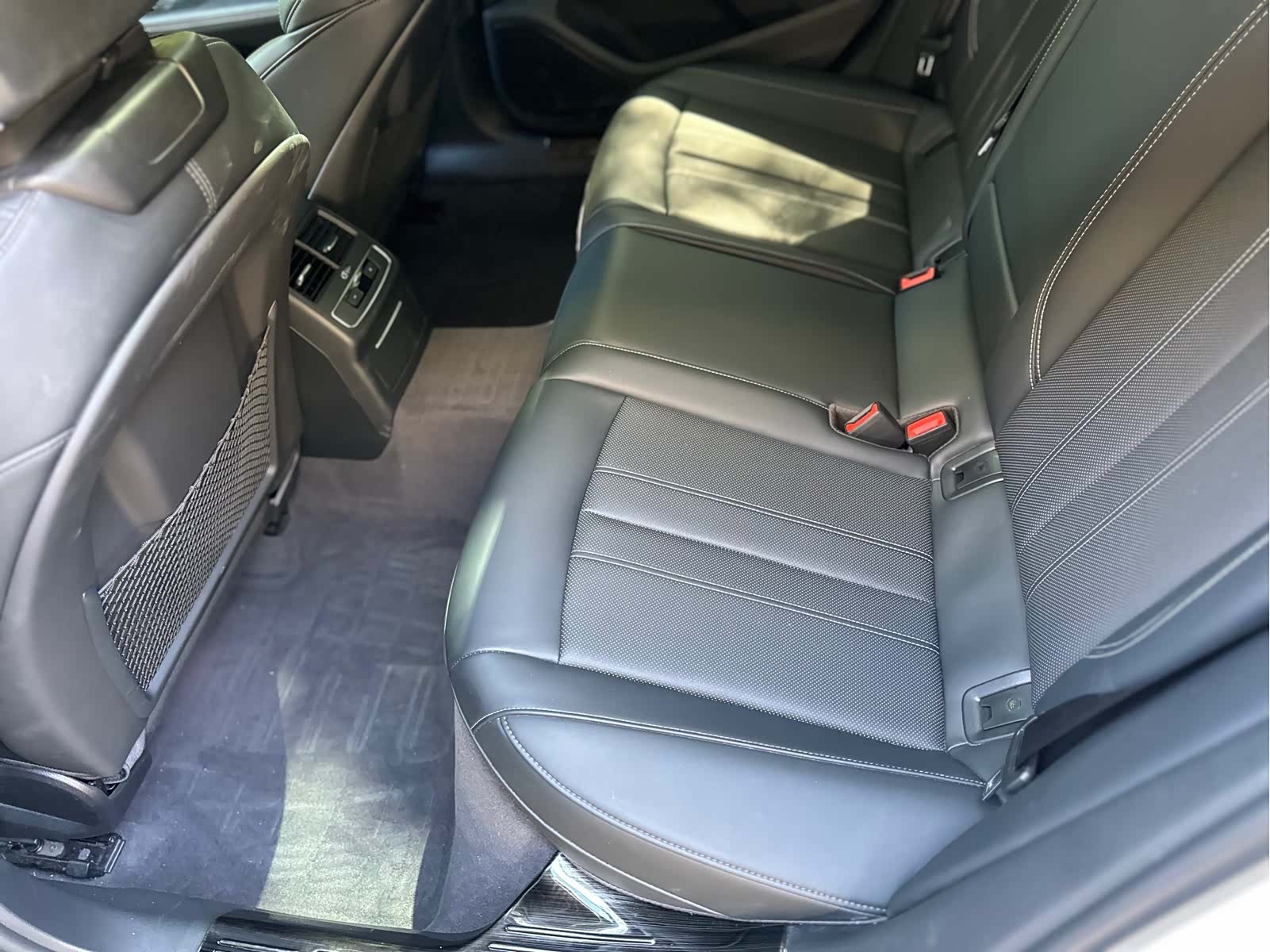 Audi A4L, 2024 14