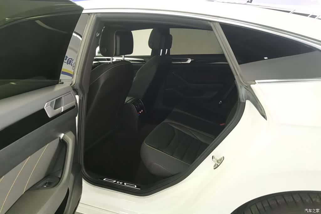 Volkswagen CC, 2021 11