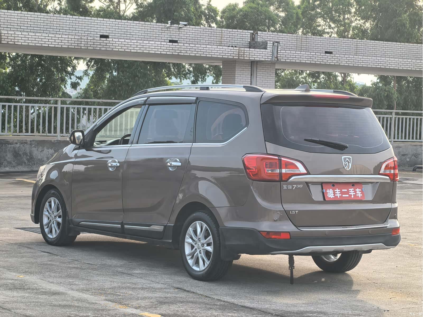 Wuling 730, 2017 14