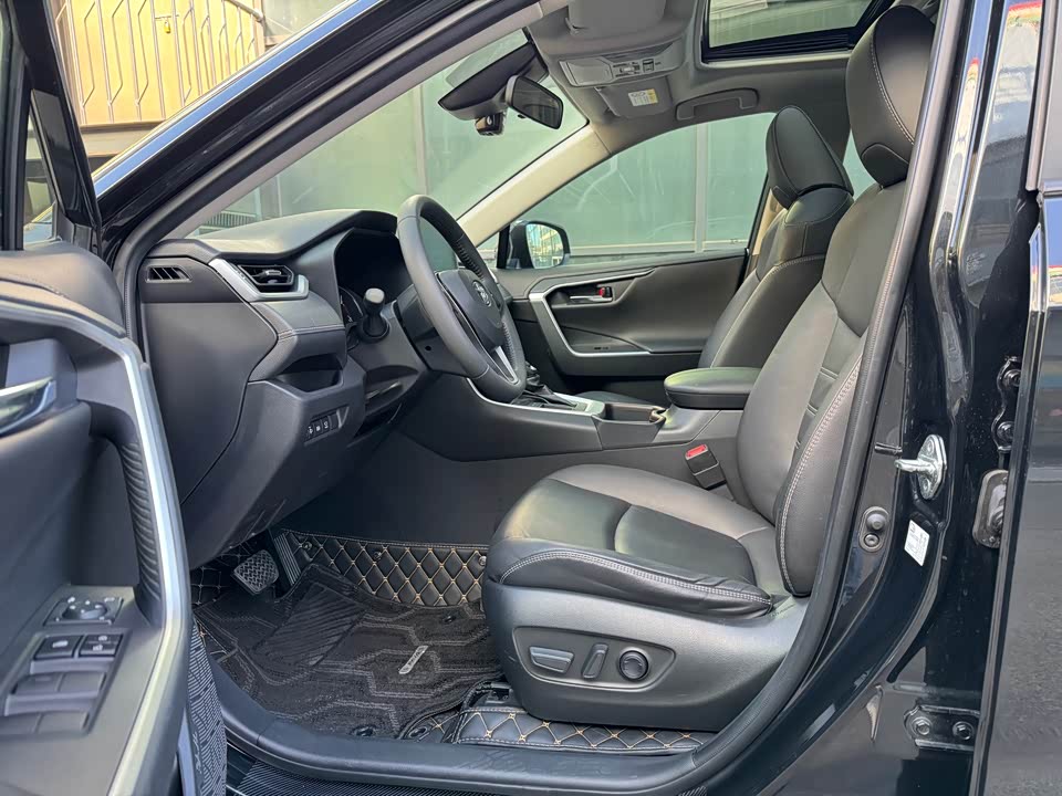 Toyota RAV4 Rongfang