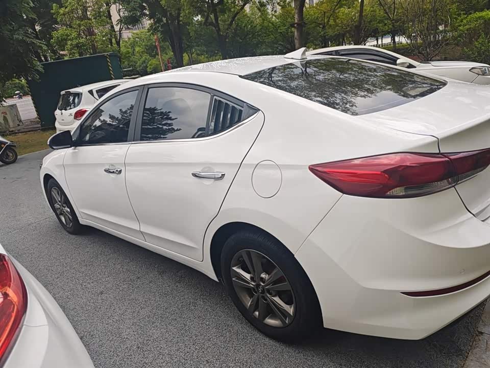 Hyundai Lead Hyundai Lead