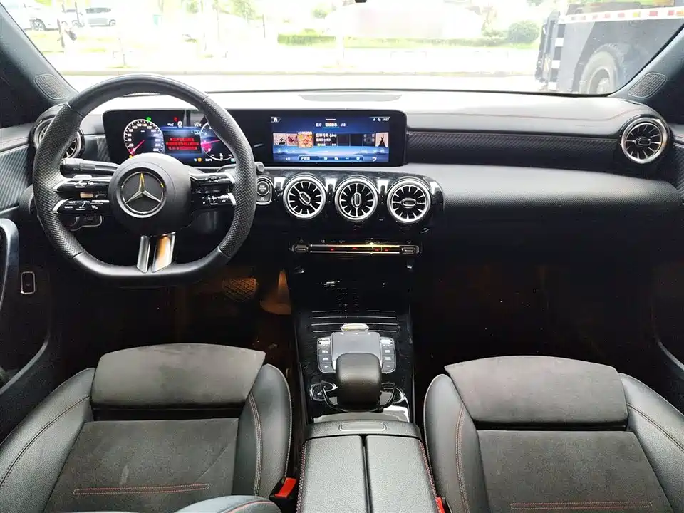 Mercedes-Benz Class A Mercedes-Benz Class A