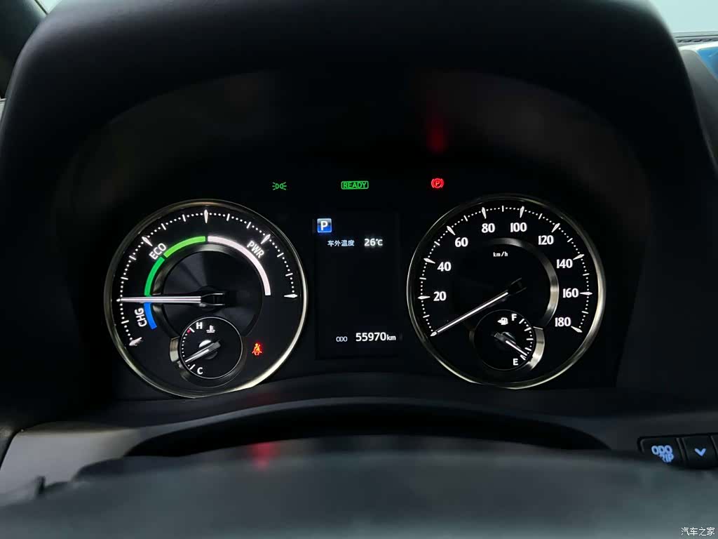 Toyota Vellfire, 2023 11