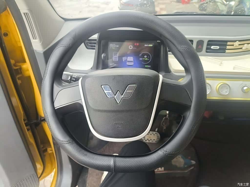 Wuling MINIEV, 2022 11