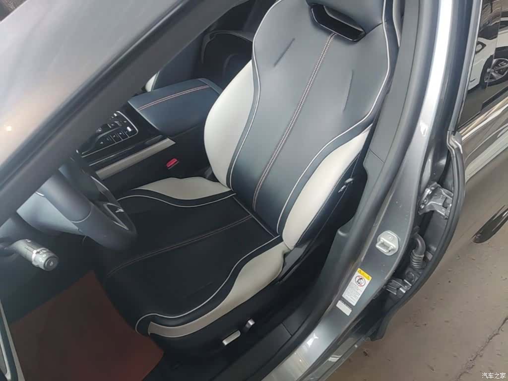 BYD Qin, 2022 14