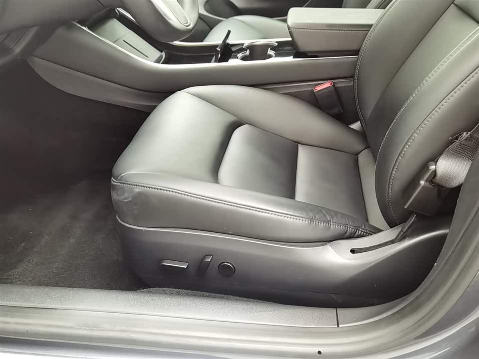 Tesla Model 3 Tesla Model 3