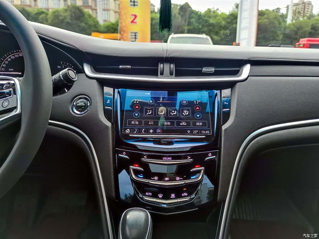 Cadillac XTS, 2018 13
