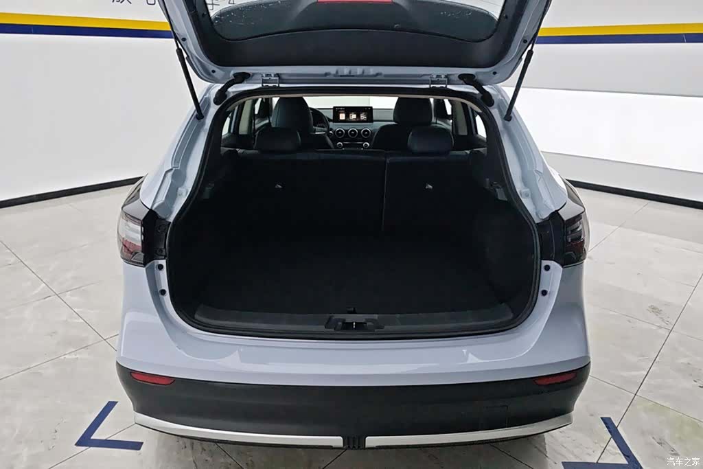 Nissan Qashqai, 2024 4