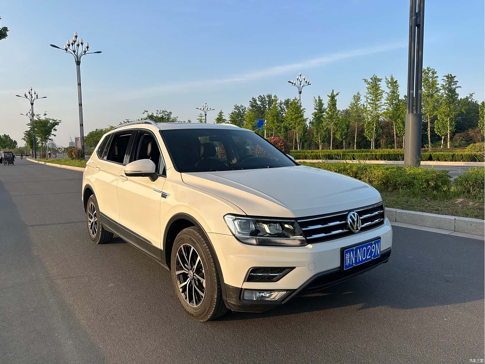 Volkswagen Tiguan L, 2019 2