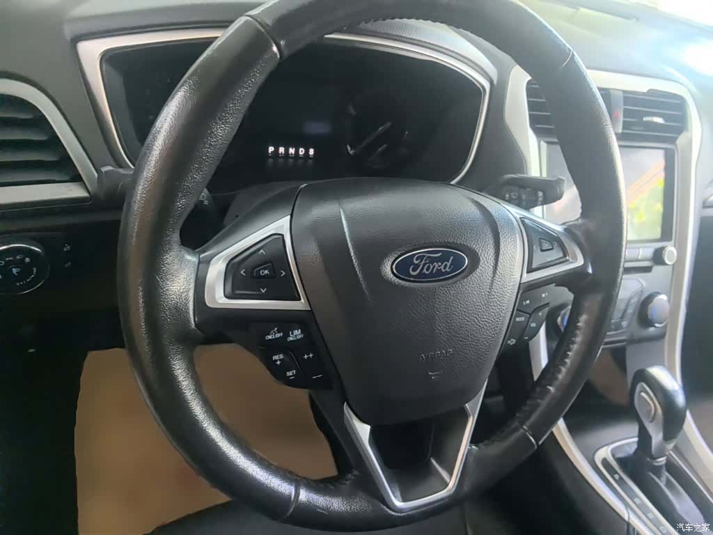 Ford Mondeo, 2016 11